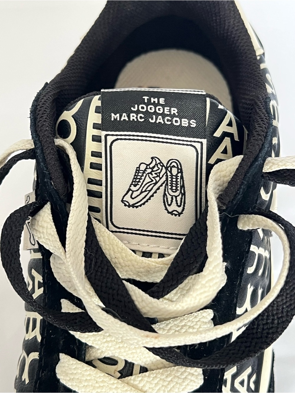 The Marc Jacobs The Jogger Monogram Leather Sneakers Black/Cream EU 39 - Picture 11 of 14